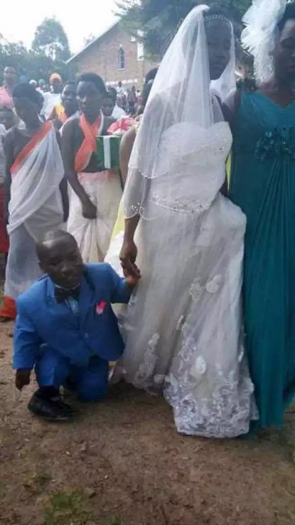 This Photo Of A Bride And Her Physically Challenged Groom Has Gone Viral